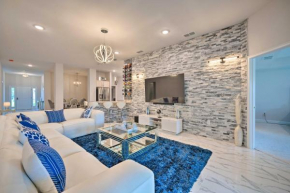 Modern Davenport Home about 16 Mi to Disney World